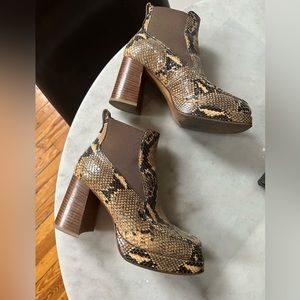 Labucq “Jaki” Boot in Python Snakeskin